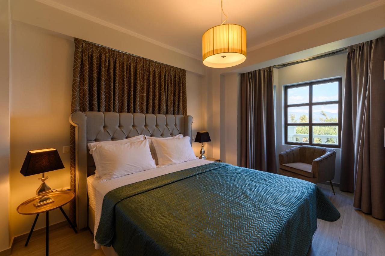 Villa Filoxenia - By The Sea - Up To 12 Guests Kato Rodini Екстер'єр фото